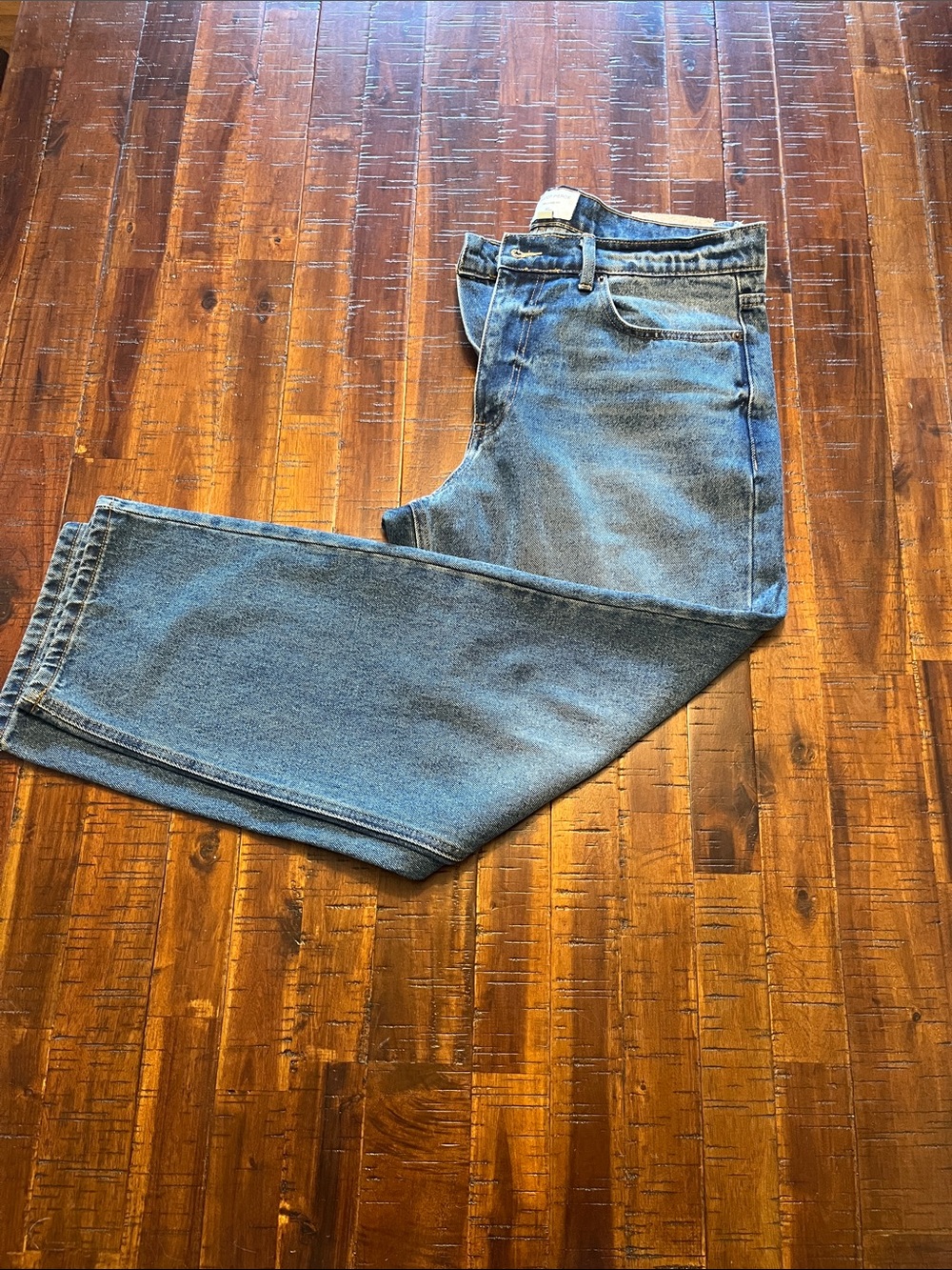 Relaxed Fit Men's Denim Jeans in Light Blue 36x30